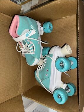 Girls' Aqua & Pink Quad Roller Skates - Youth